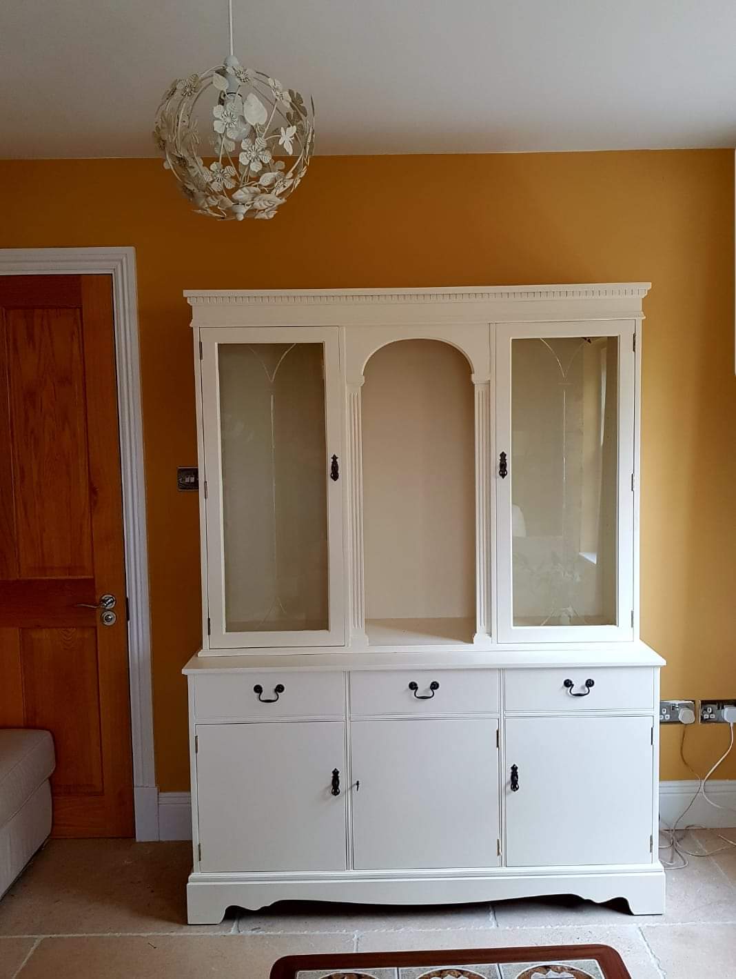 Spray painted dresser matched to kitchen colours
