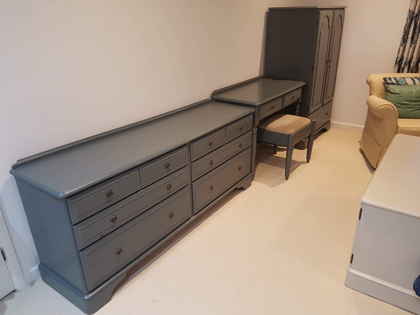 Spray paint bedroom units , chest of drawers, colour match bedroom furniture